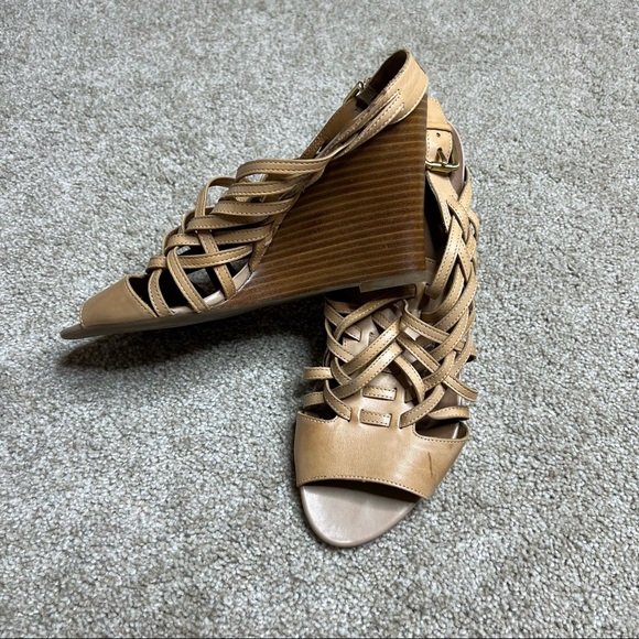 NWOT Franco Sarto Tan Leather Wedge Sandals - Picture 2 of 4